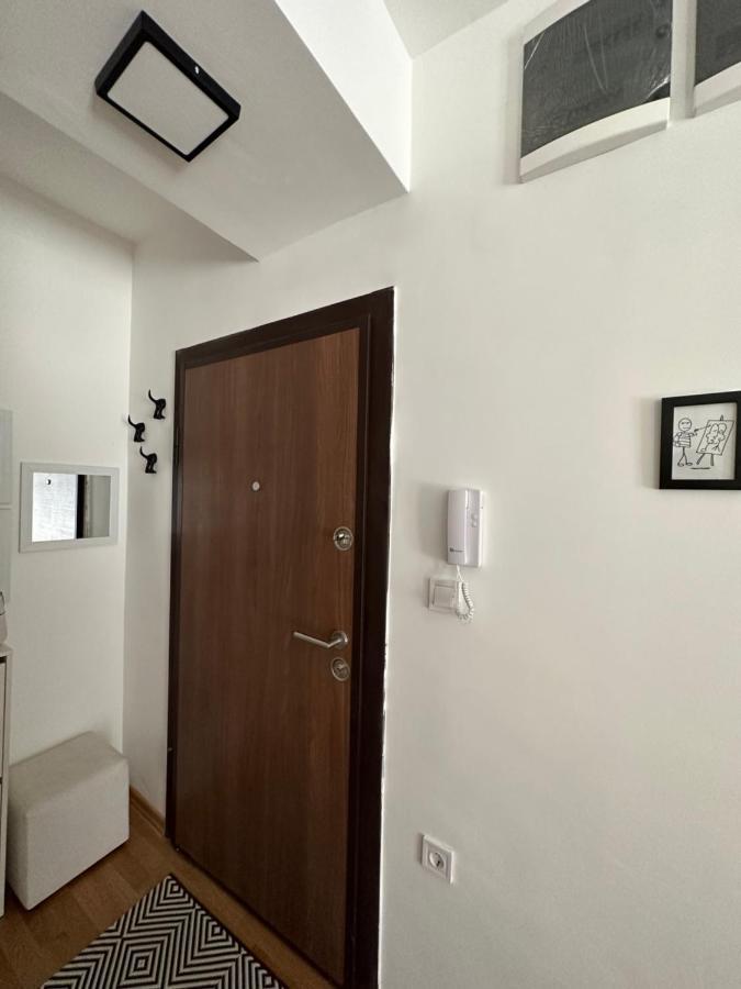 New Town Apartment Üsküp Dış mekan fotoğraf